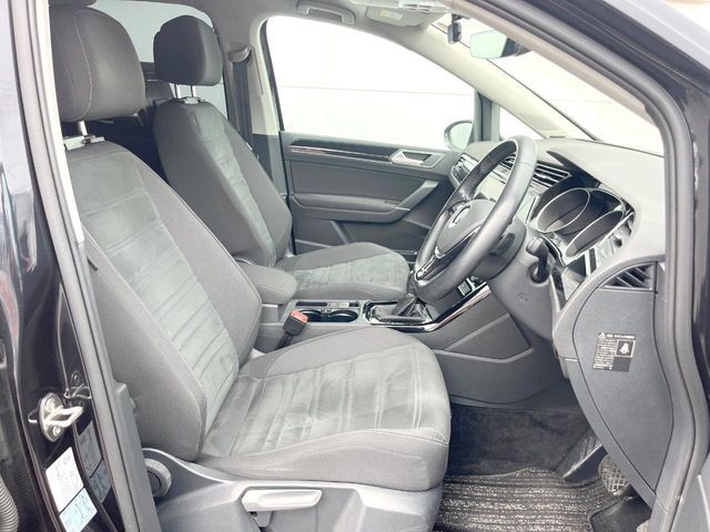 VOLKSWAGEN GOLF TOURAN