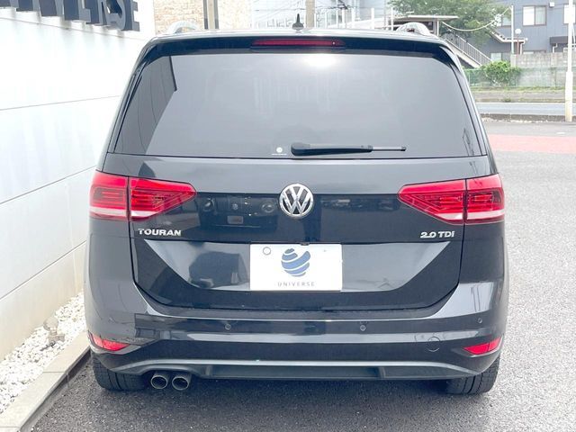 VOLKSWAGEN GOLF TOURAN