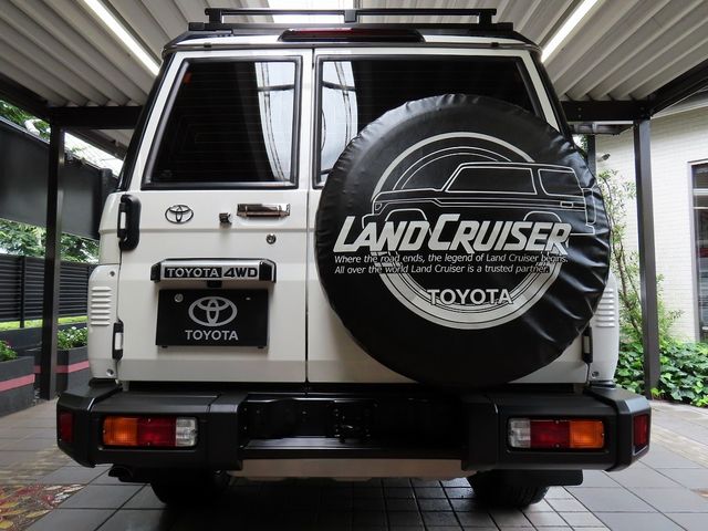 LANDCRUISER 70