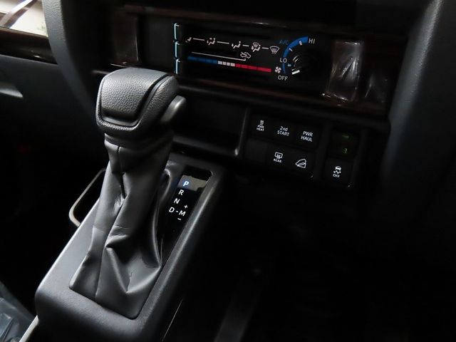 LANDCRUISER 70