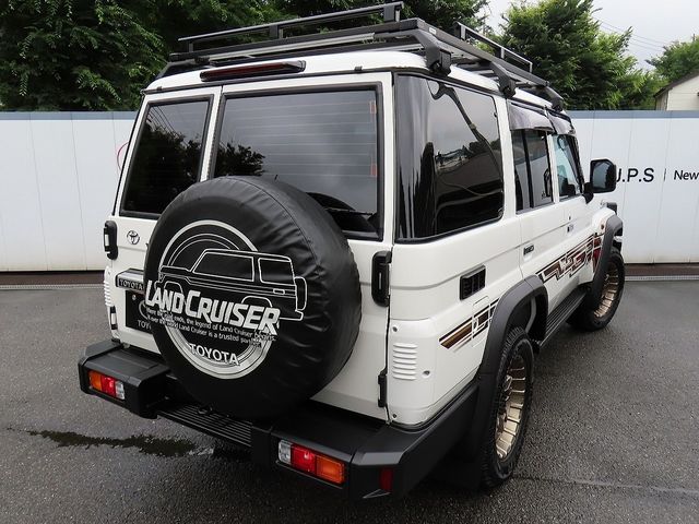 LANDCRUISER 70