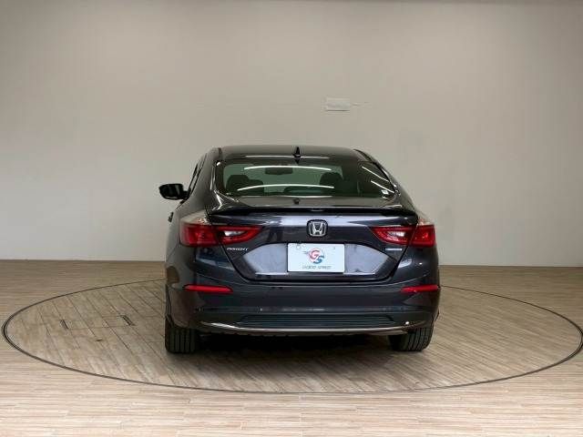 INSIGHT sedan
