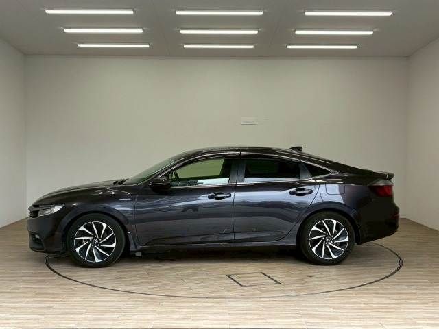 INSIGHT sedan