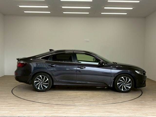 INSIGHT sedan