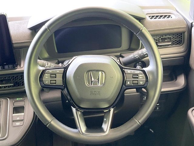 STEPWAGON e:HEV SPADA