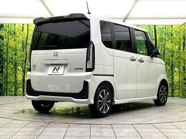 N BOX CUSTOM