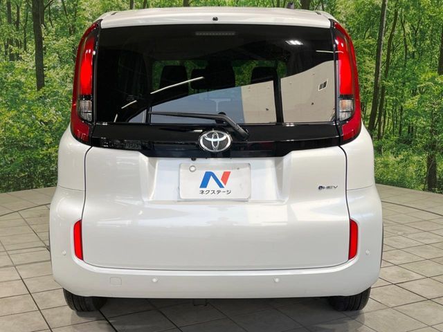 SIENTA HYBRID