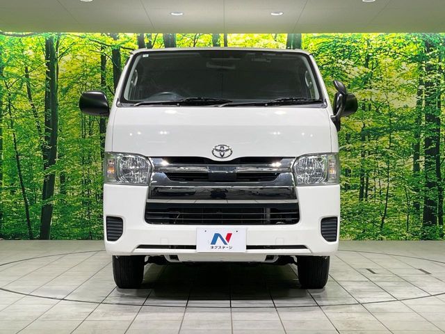 HIACE van 4WD