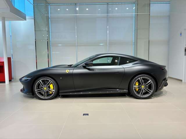 FERRARI Roma