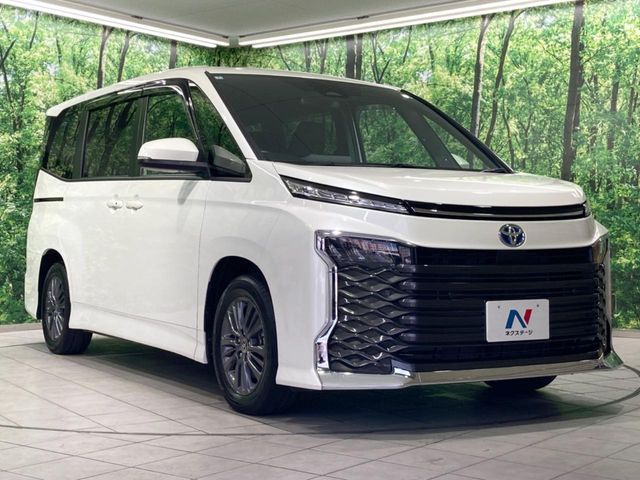 VOXY HYBRID