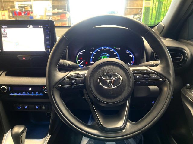 YARIS CROSS HYBRID