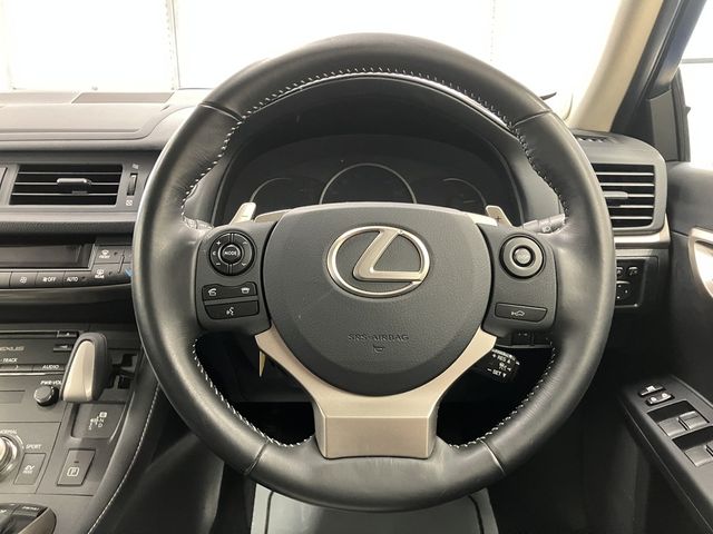 LEXUS CT200h