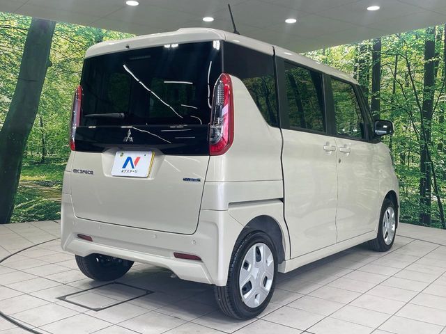 eK SPACE 4WD