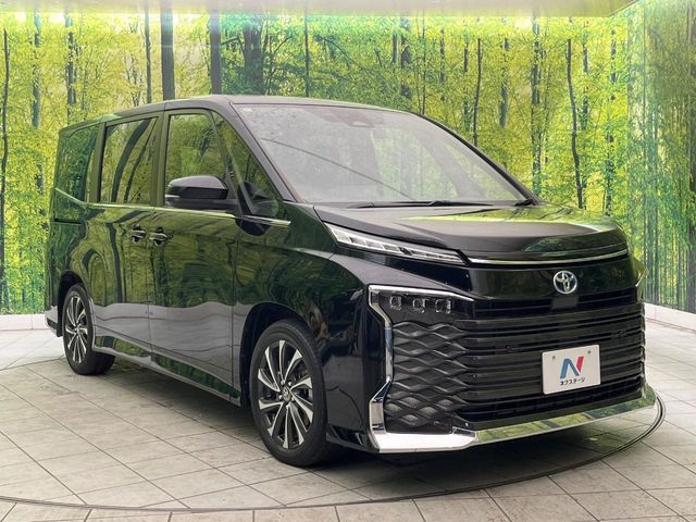 VOXY HYBRID