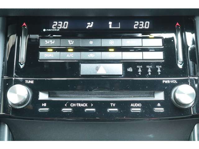 LEXUS IS300h