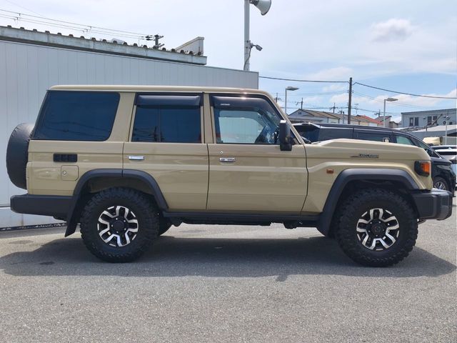 LANDCRUISER 70
