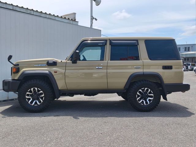 LANDCRUISER 70