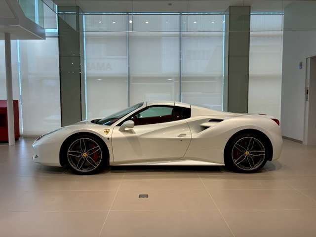 FERRARI 488SPIDER