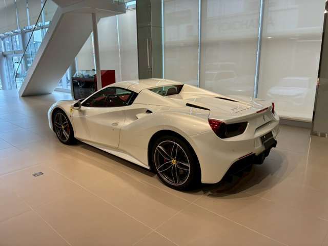 FERRARI 488SPIDER
