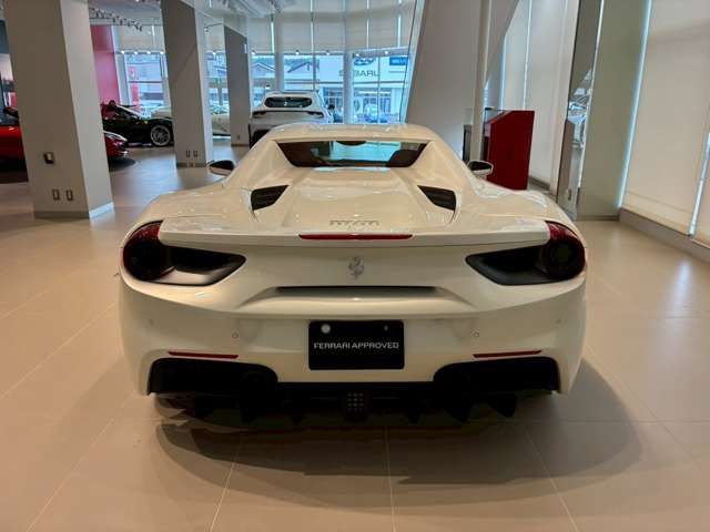 FERRARI 488SPIDER