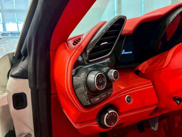 FERRARI 488SPIDER