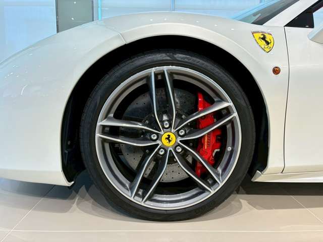 FERRARI 488SPIDER