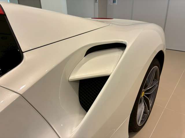 FERRARI 488SPIDER