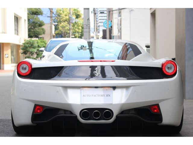FERRARI 458 Italia