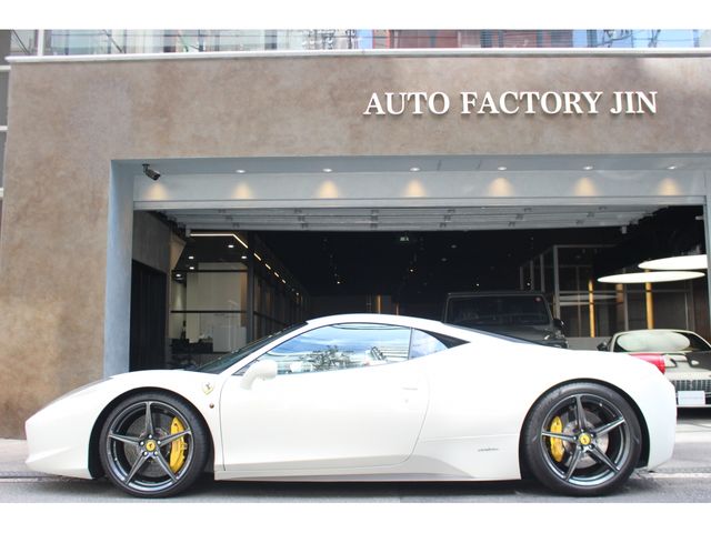 FERRARI 458 Italia