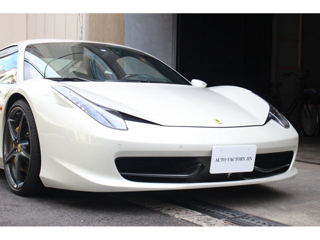 FERRARI 458 Italia