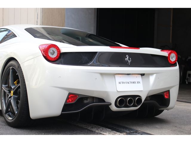 FERRARI 458 Italia
