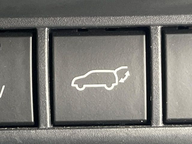 PRIUS 4WD