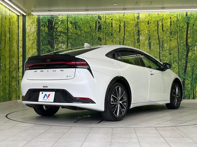 PRIUS 4WD