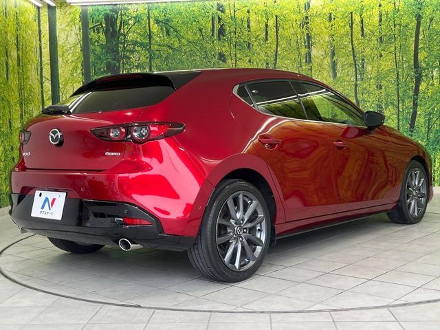 MAZDA3 FASTBACK