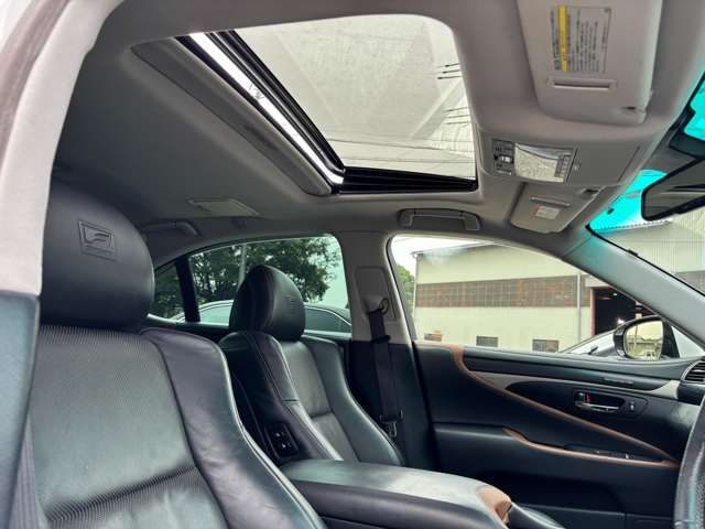 LEXUS LS460