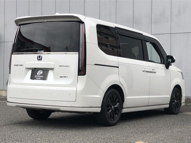 STEPWAGON e:HEV SPADA