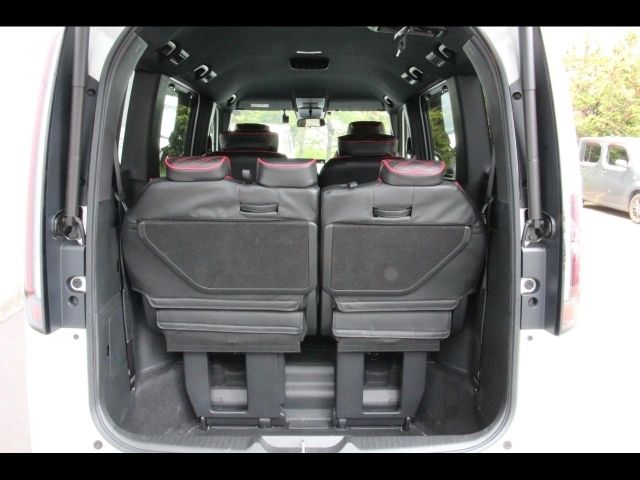 STEPWAGON e:HEV SPADA