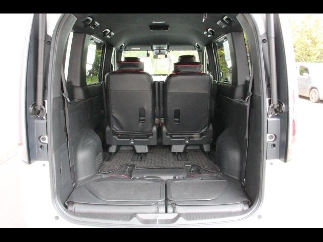 STEPWAGON e:HEV SPADA