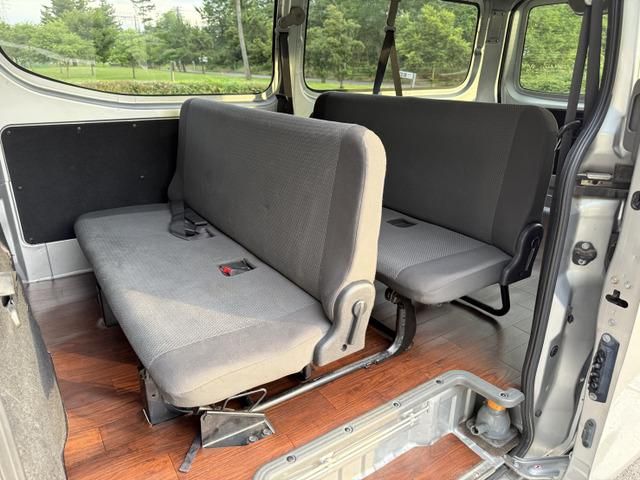 NV350 CARAVAN 4WD