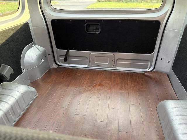 NV350 CARAVAN 4WD