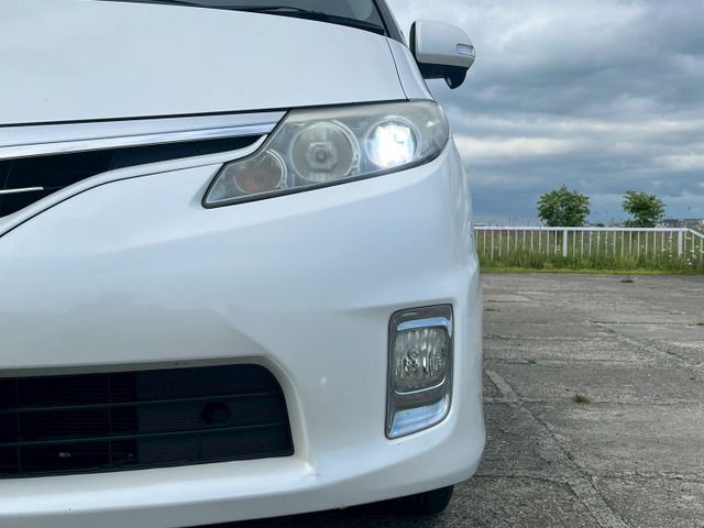 ESTIMA HYBRID 4WD