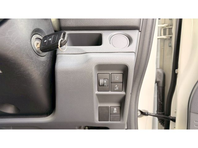 N-VAN