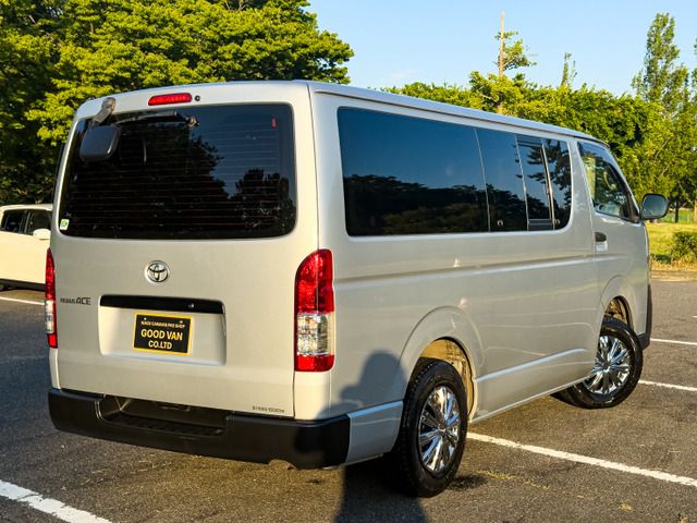 HIACE van 4WD