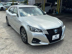 CROWN sedan hybrid