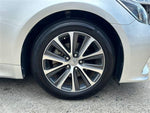 CROWN sedan hybrid
