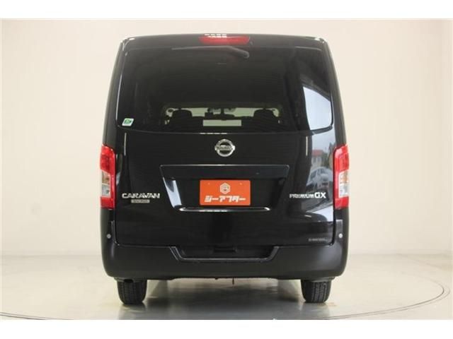 NV350 CARAVAN 4WD