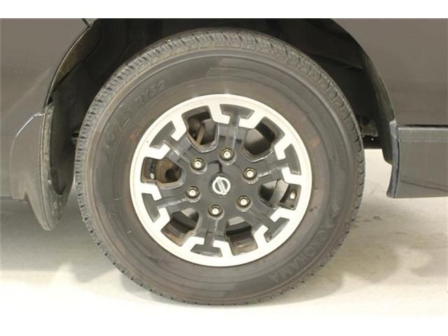 NV350 CARAVAN 4WD