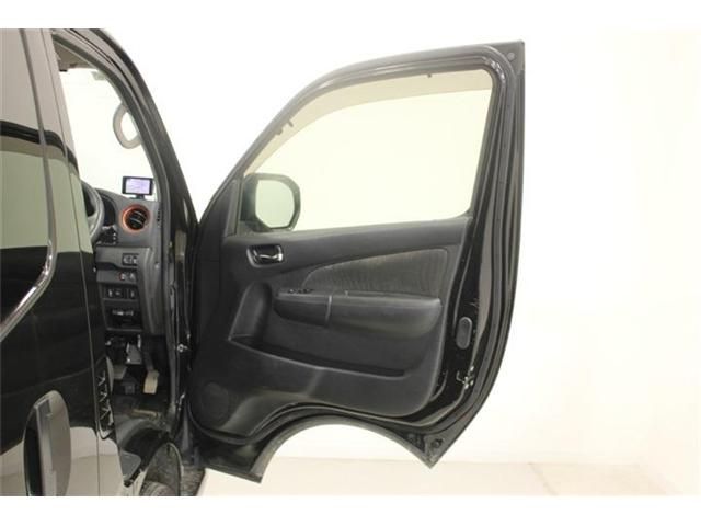 NV350 CARAVAN 4WD