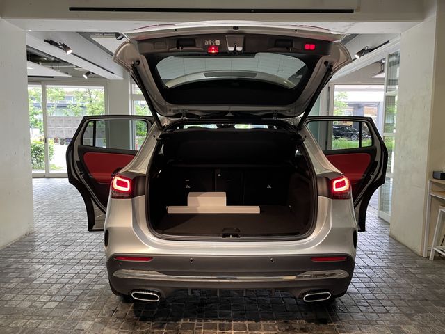 MERCEDES BENZ GLA class