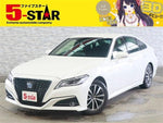 CROWN sedan hybrid